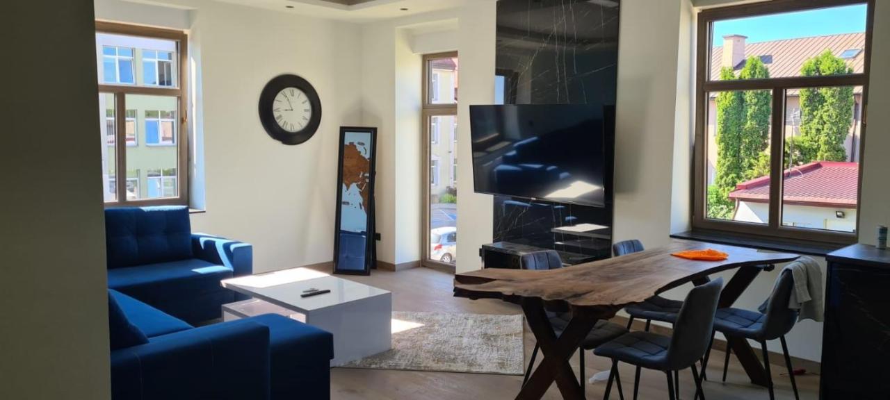 Blue Door Apartment Аугустов Екстериор снимка