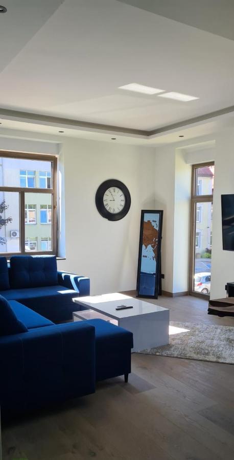 Blue Door Apartment Аугустов Екстериор снимка